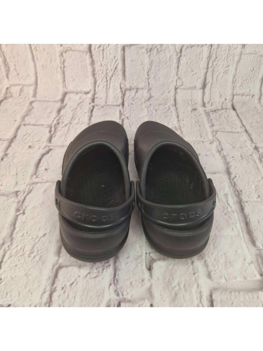 Crocs Black Bistro Clogs Slip-Resistant Work Shoes Size M8/W10 Cook Shoes - Picture 4 of 7